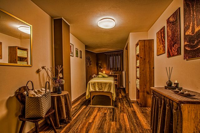 Wellness nelle Dolomiti Immagine: area relax